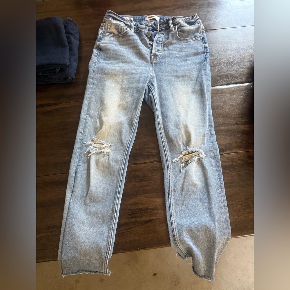 Vigoss straight leg crop jeans